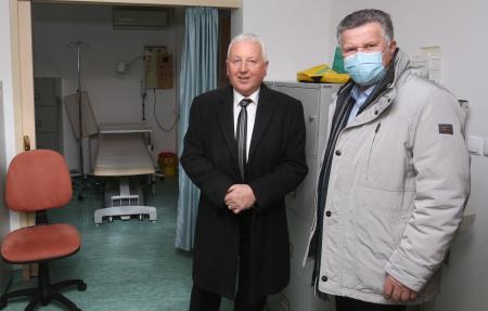 ODPRTJE NOVIH PROSTOROV ZOBNE ORDINACIJE V ZD CERKNICA-ENOTA NOVA VAS 23 FOTO LJUBO VUKELIČ – kopija